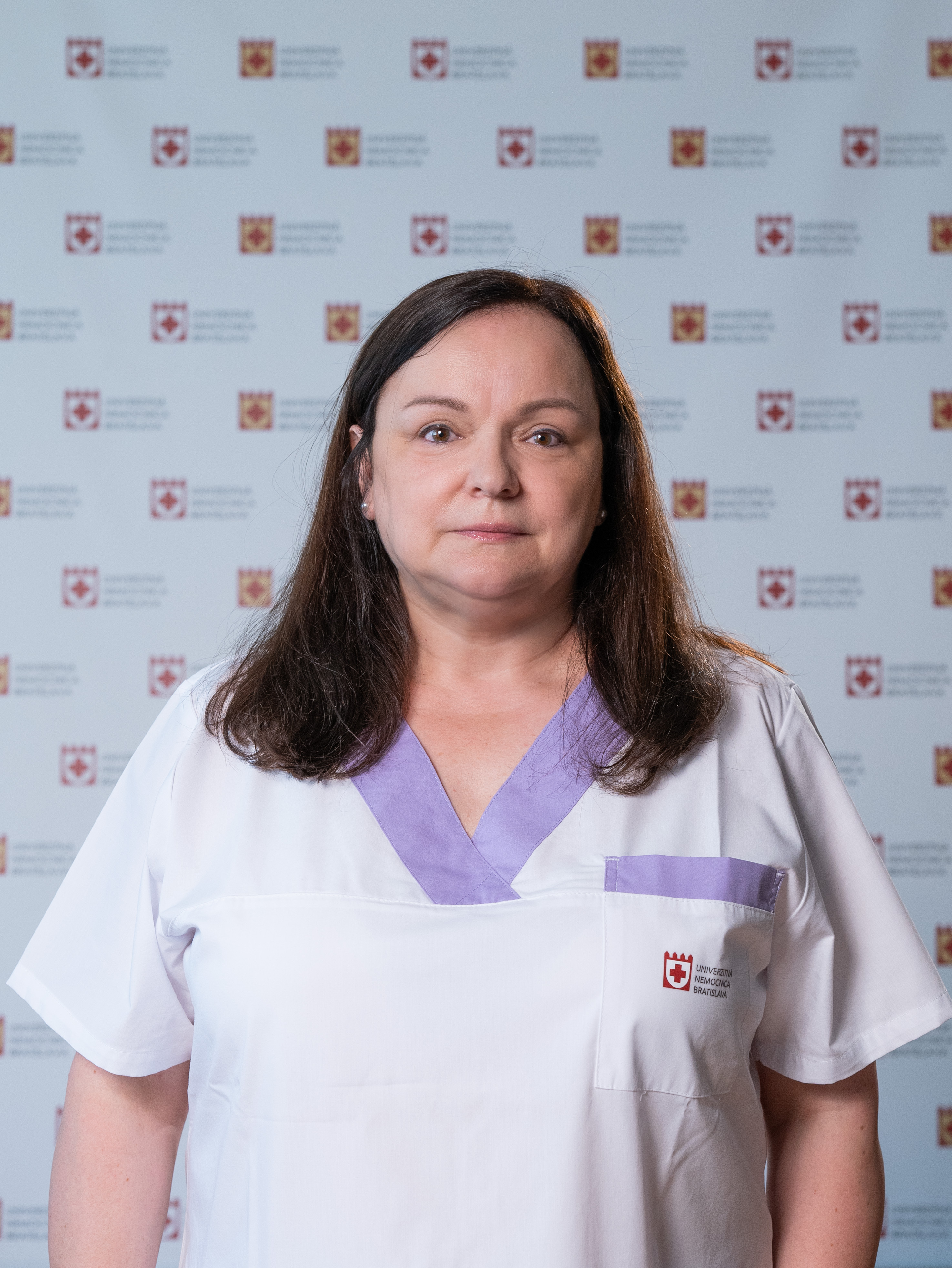 Mgr. Janáčová Gabriela – vedúca sestra IV. Internej kliniky LF UK a UNB 