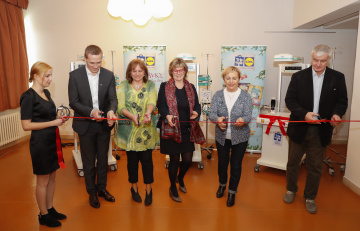 Slavnostne prestrihnutie pasky